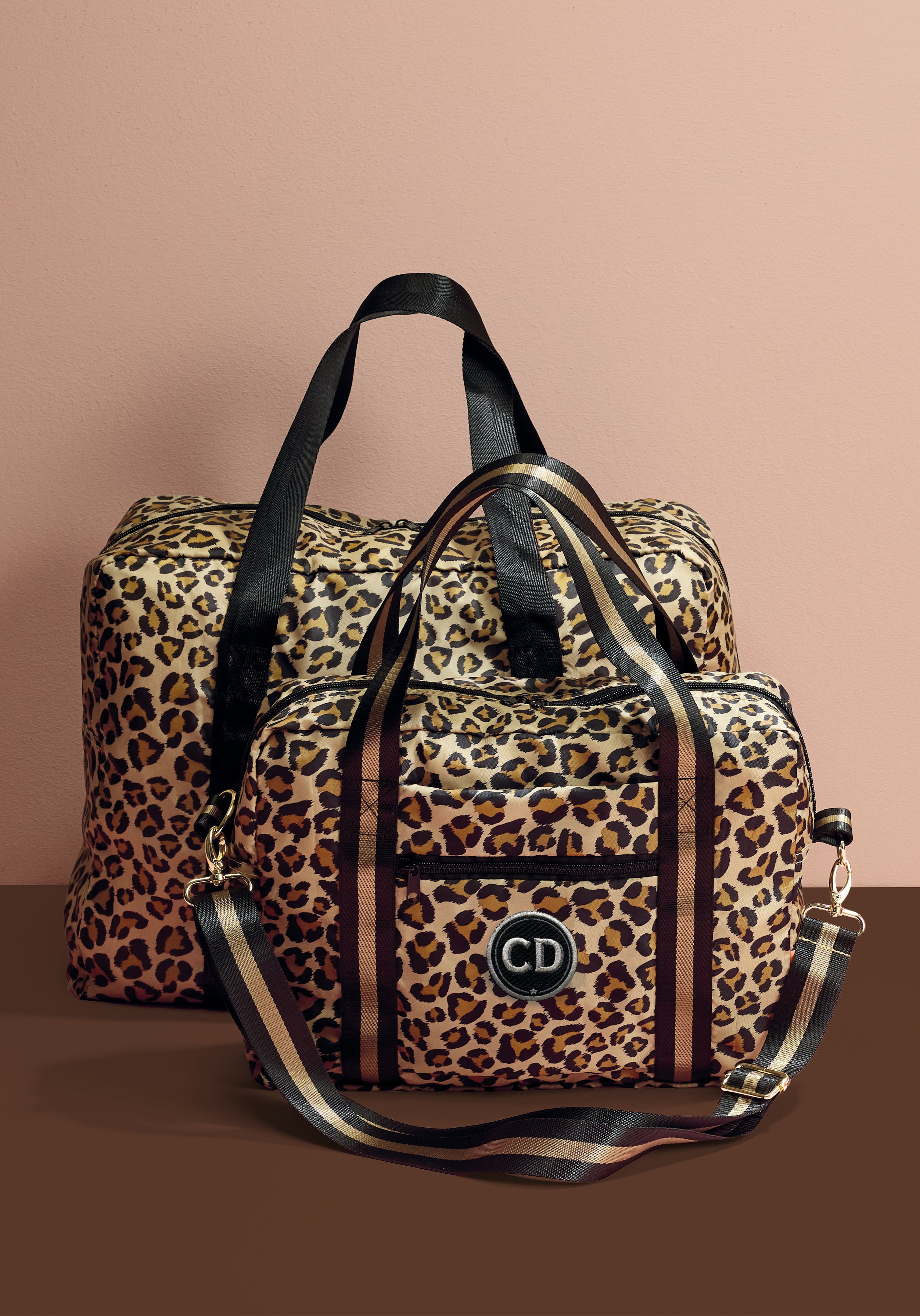 Easy City Bag LEO mit Initialen-Patch