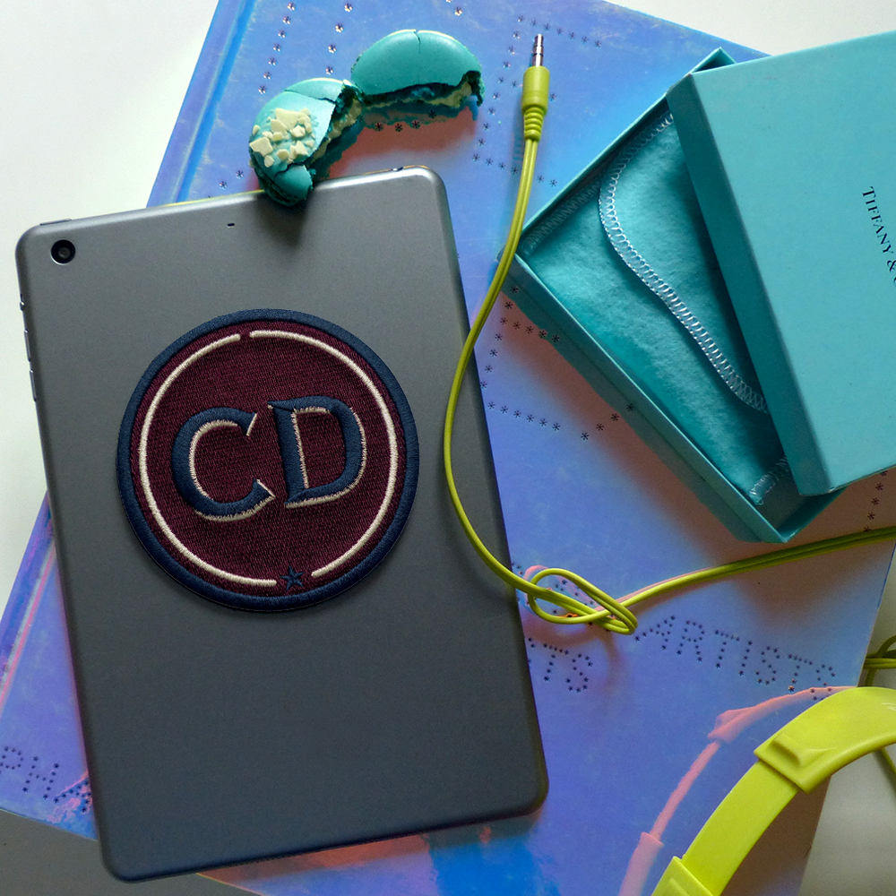 Label INITIALEN · 4cm · bordeaux · personalisierbar