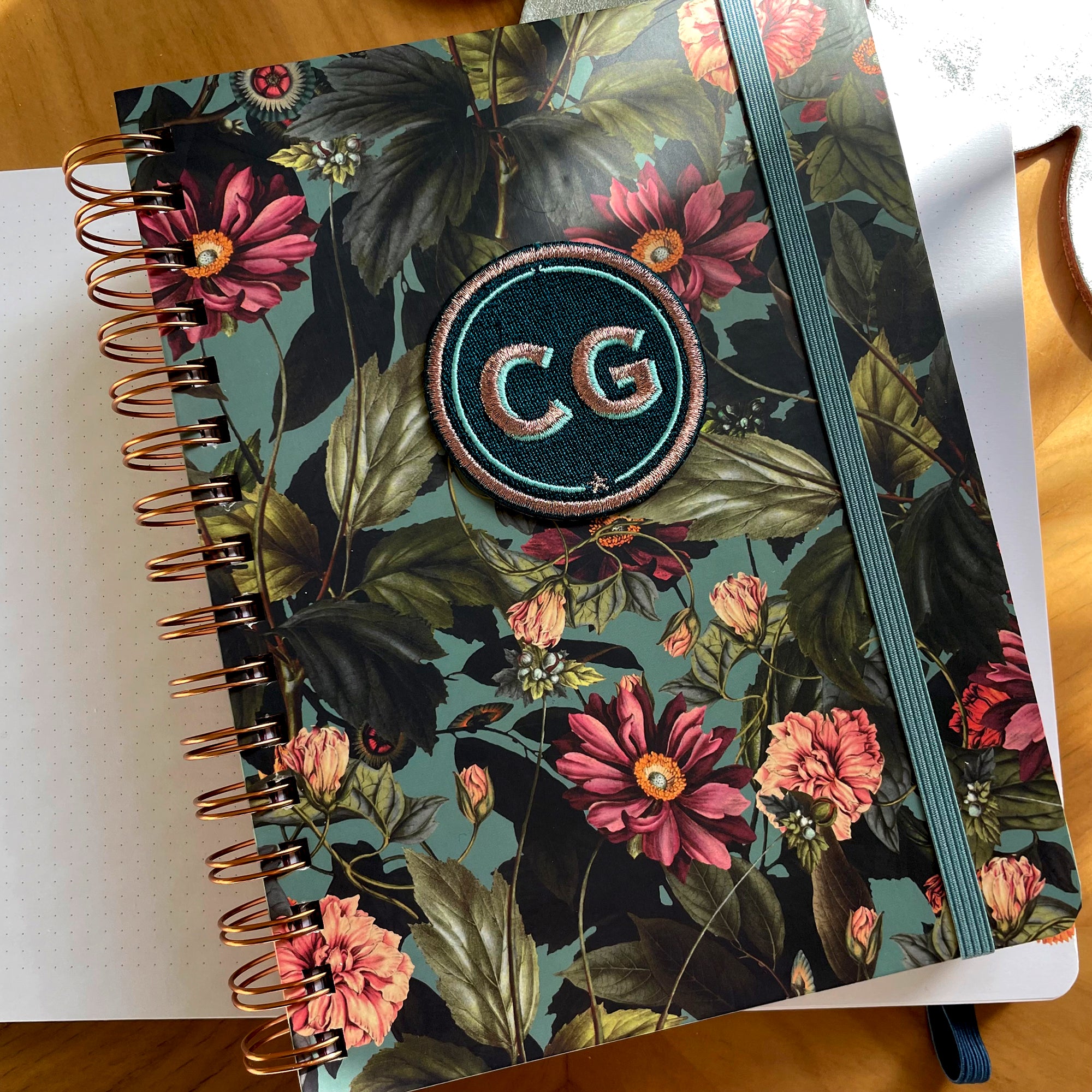 Ringbuch Passionsblume mit Initialen-Patch