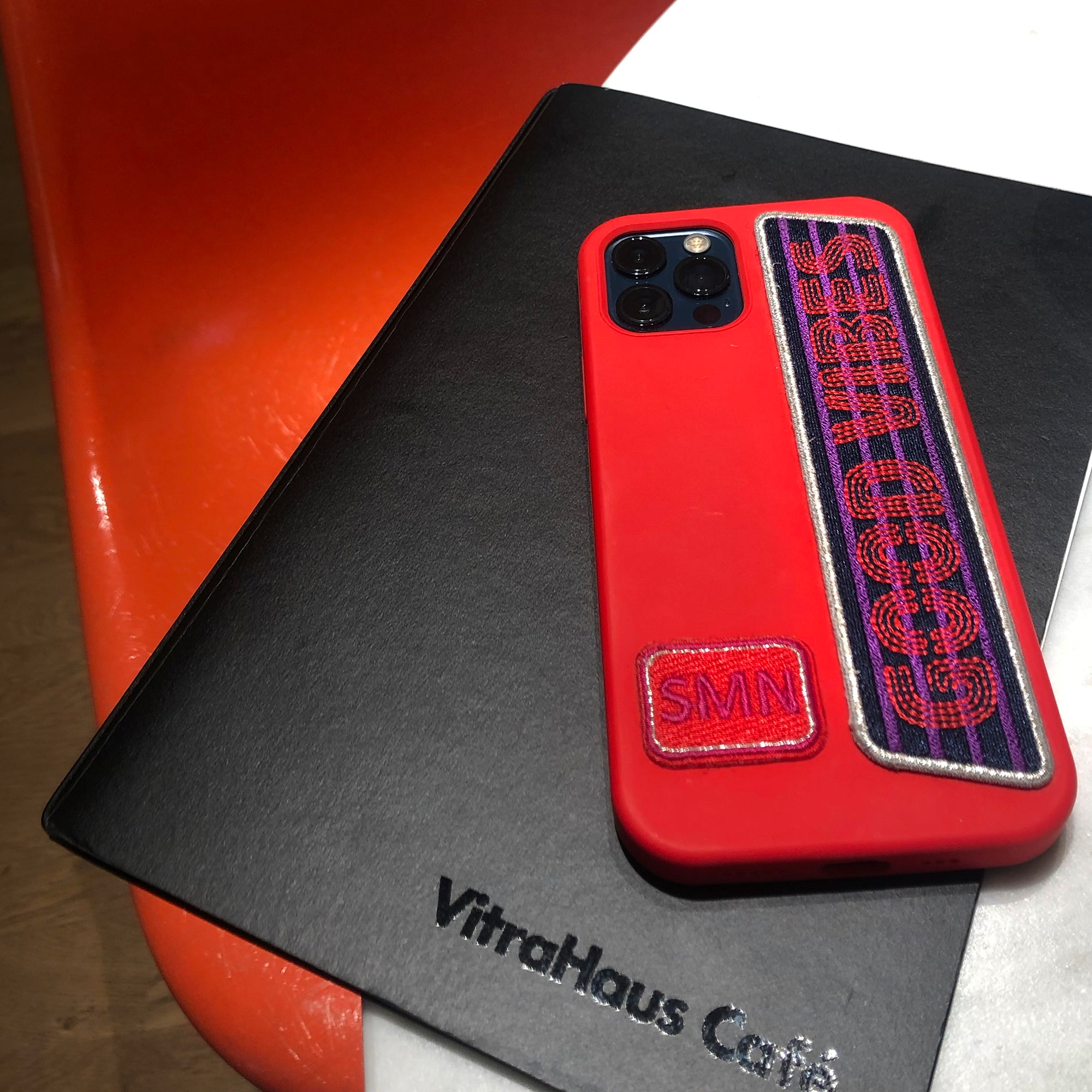 Label GOOD VIBES · rot