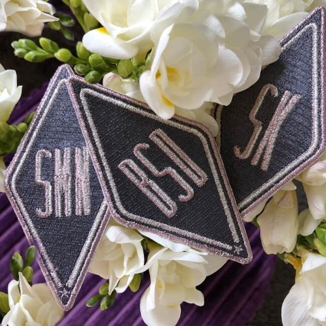 Label Karo · grau / metallic · personalisierbar