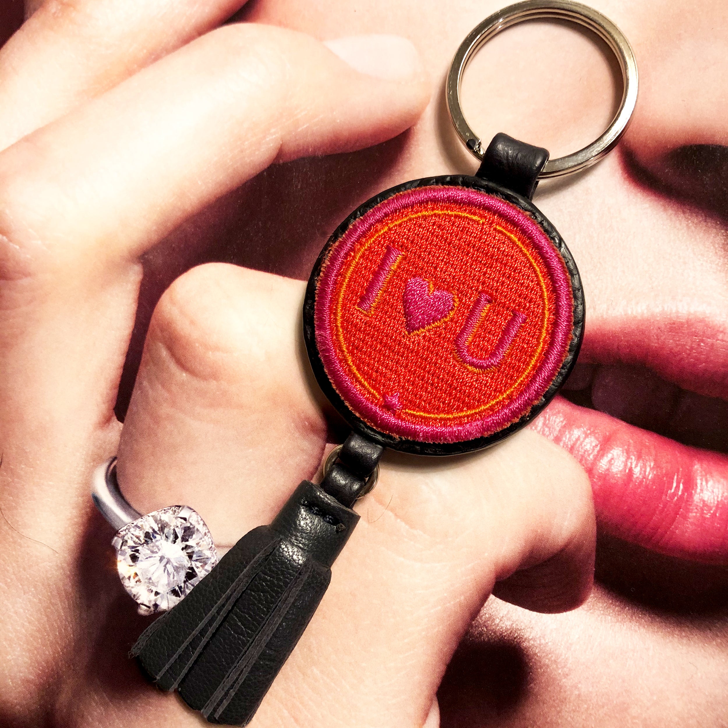 Schlüsselanhänger INITIALEN · rot/pink · personalisierbar