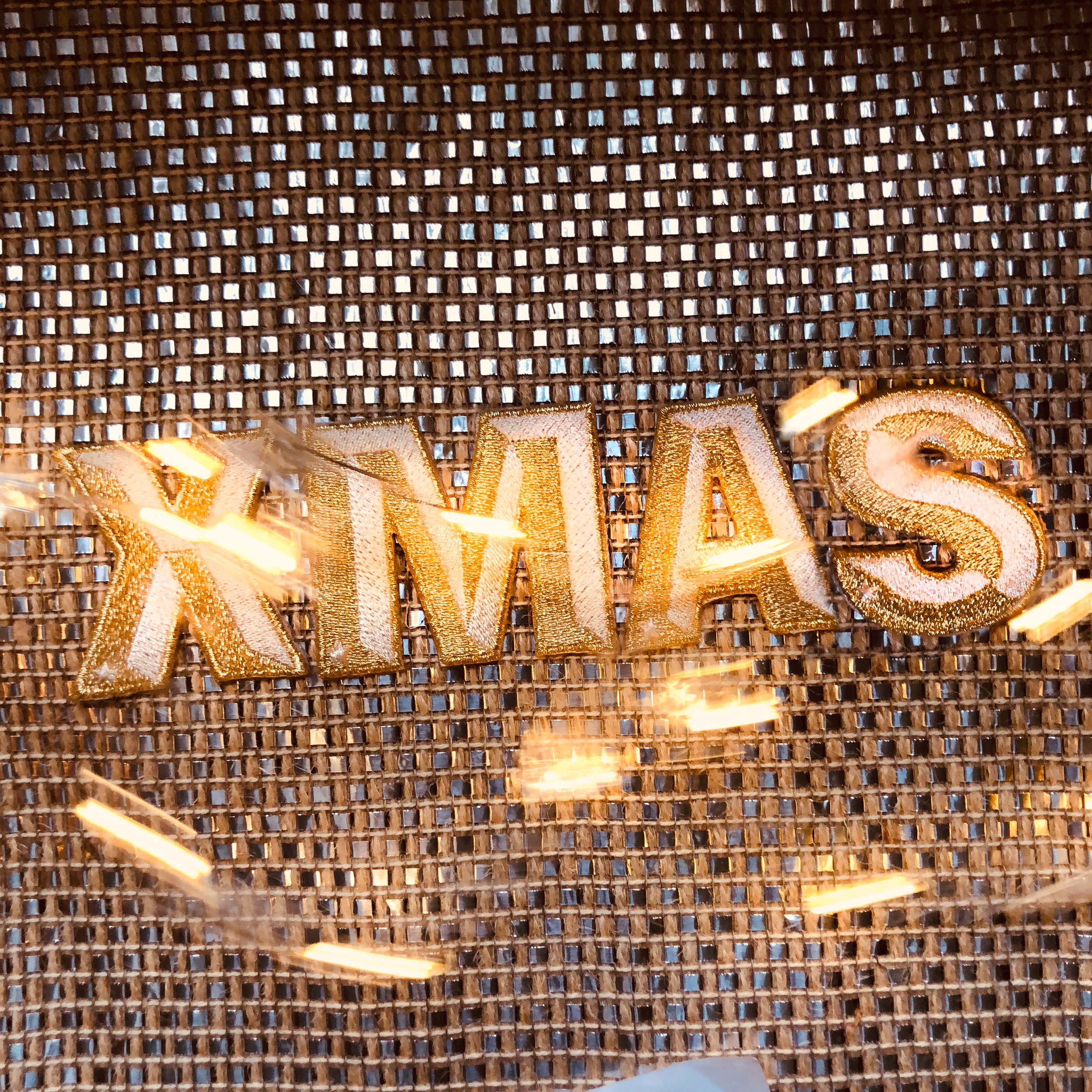 Label SINGLE LETTER · gold/weiß