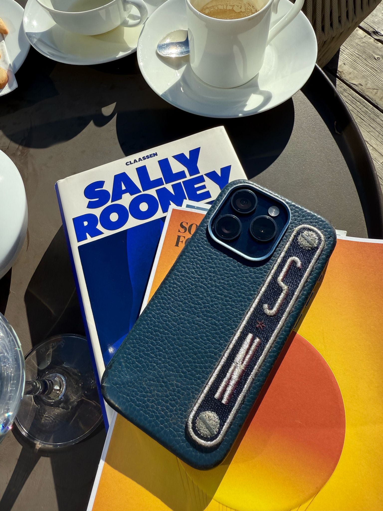 KOFFER PATCH: INITIALEN VERTIKAL 2L · dunkelblau/bordeaux/silber · personalisierbar