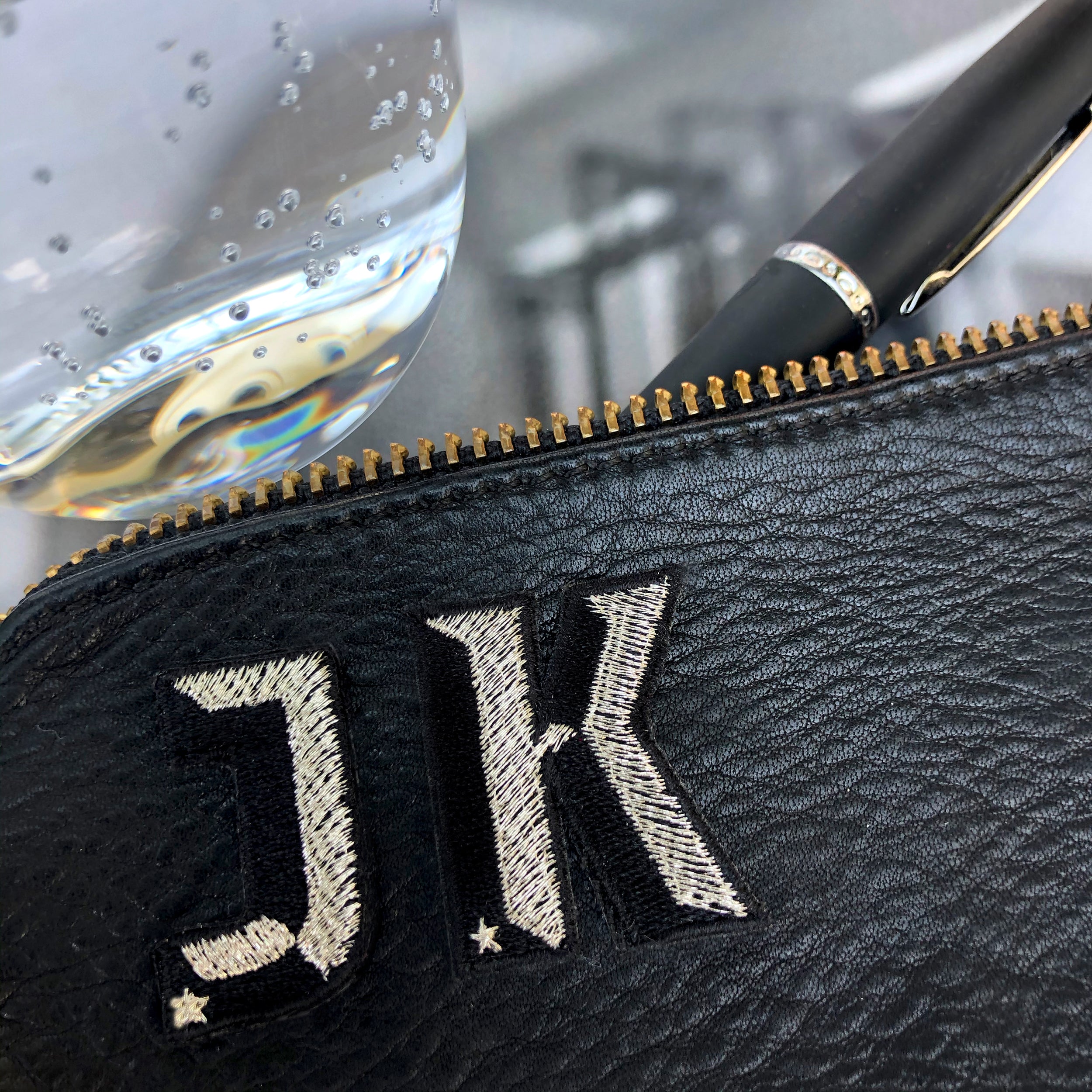 Label SINGLE LETTER MINI · schwarz/silber