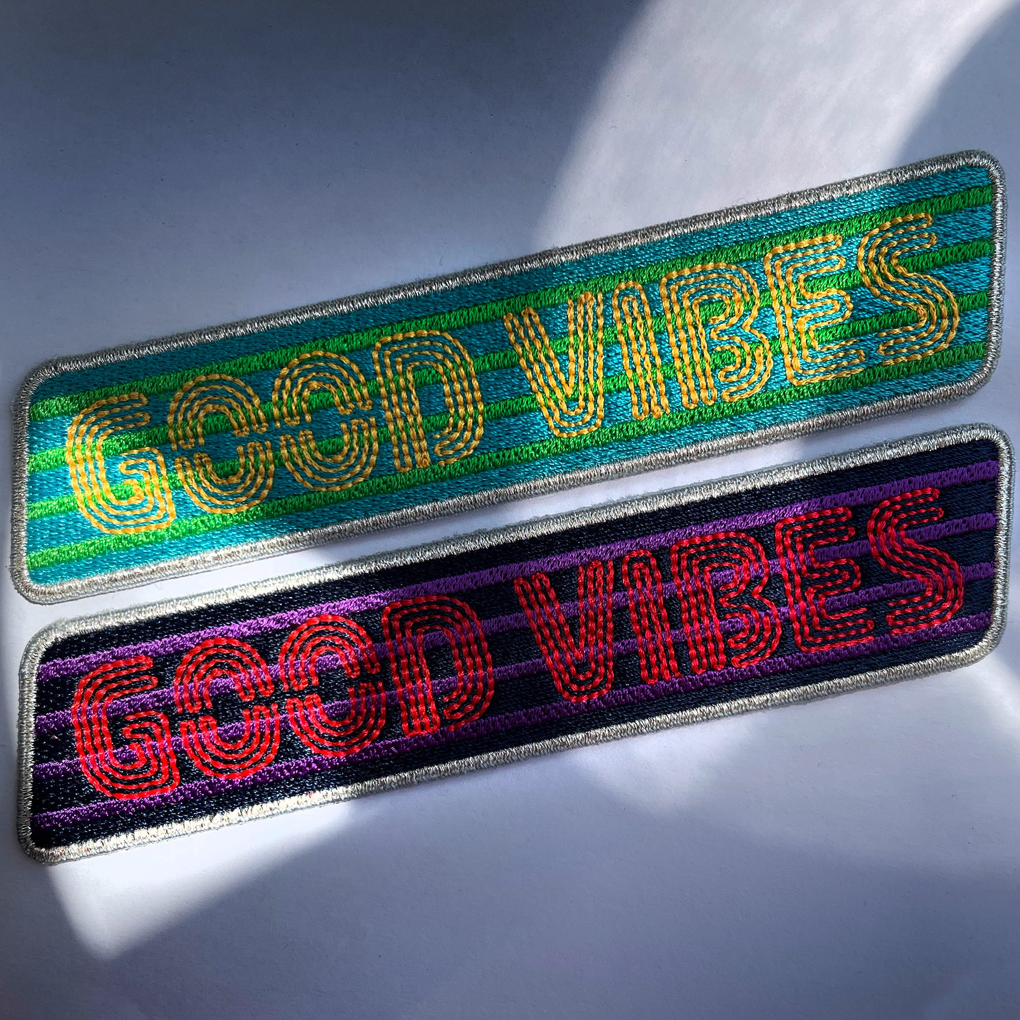 Label GOOD VIBES  · gelb