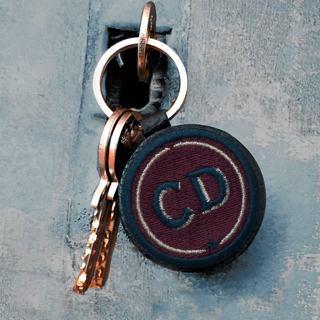 Schlüsselanhänger INITIALEN · bordeaux · personalisierbar