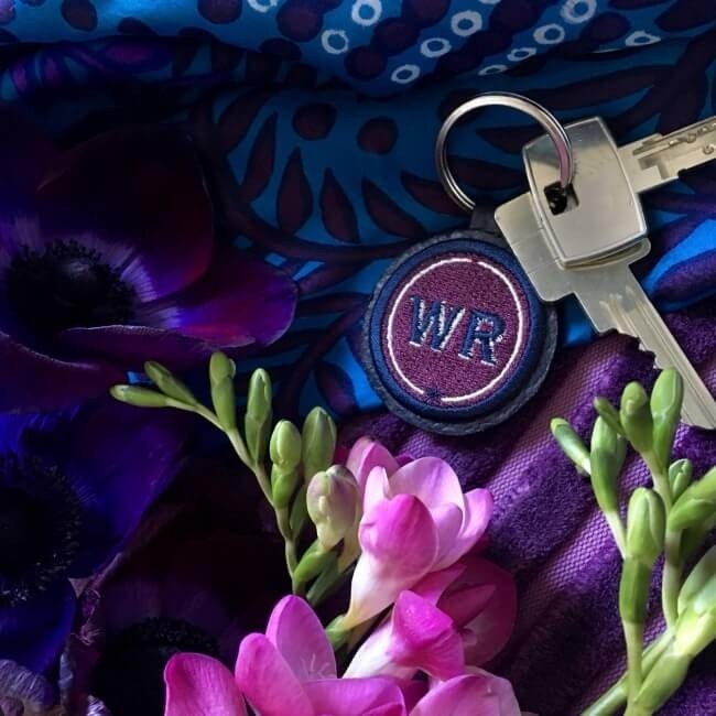 Schlüsselanhänger INITIALEN · bordeaux · personalisierbar