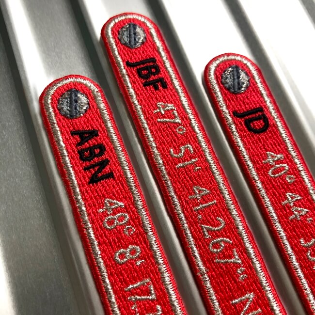 KOFFER PATCH: INITIALEN + GPS KOORDINATEN Rot · personalisierbar