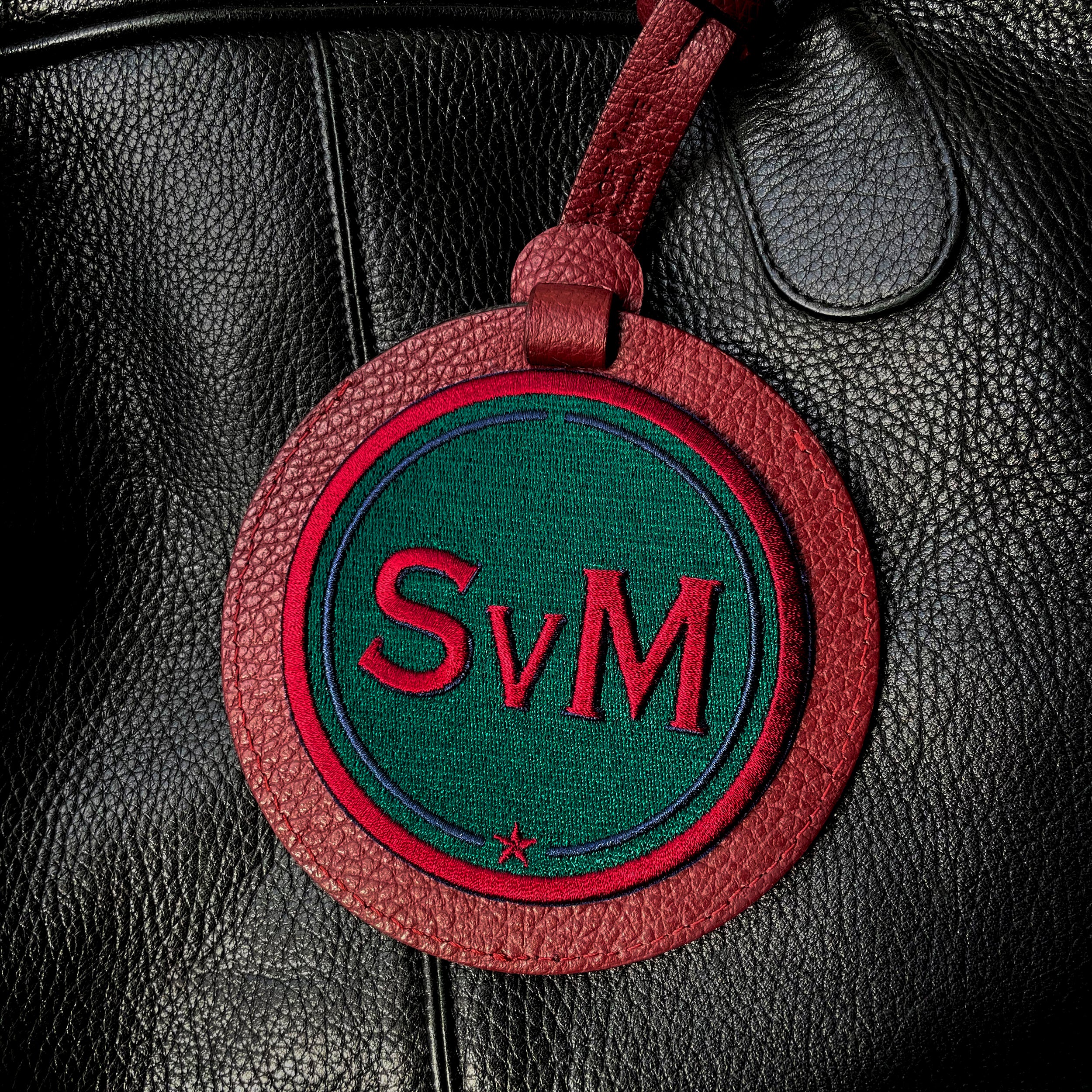 Gepäckanhänger Bordeaux INITIALEN · dunkelgrün