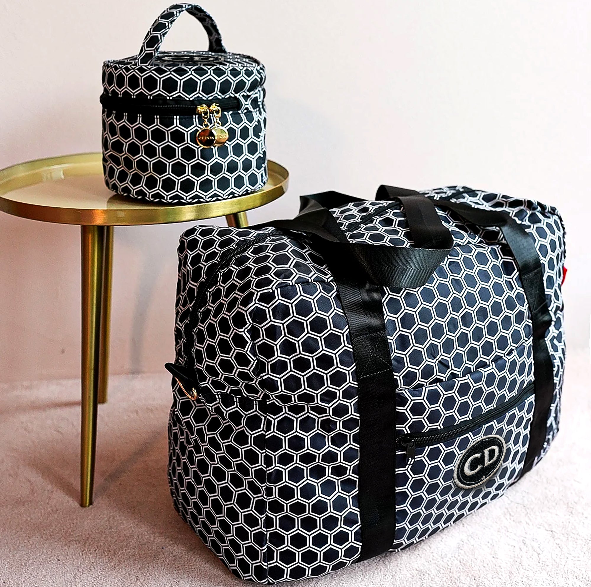 Easy Travel Bag HEXAGON mit Initialen-Patch