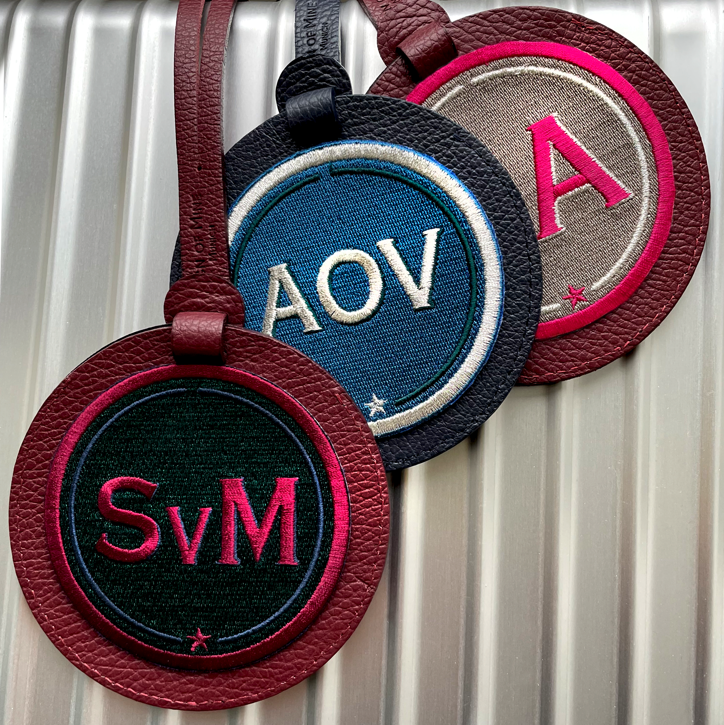 Gepäckanhänger Bordeaux INITIALEN · dunkelgrün