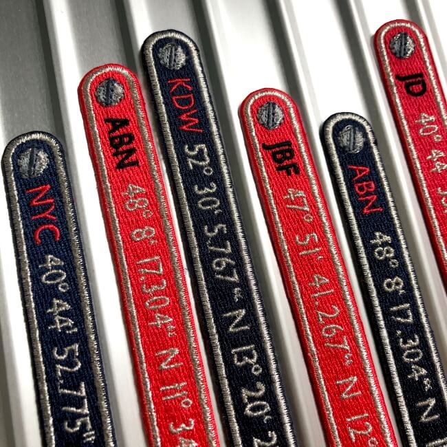 KOFFER PATCH: INITIALEN + GPS KOORDINATEN Rot · personalisierbar